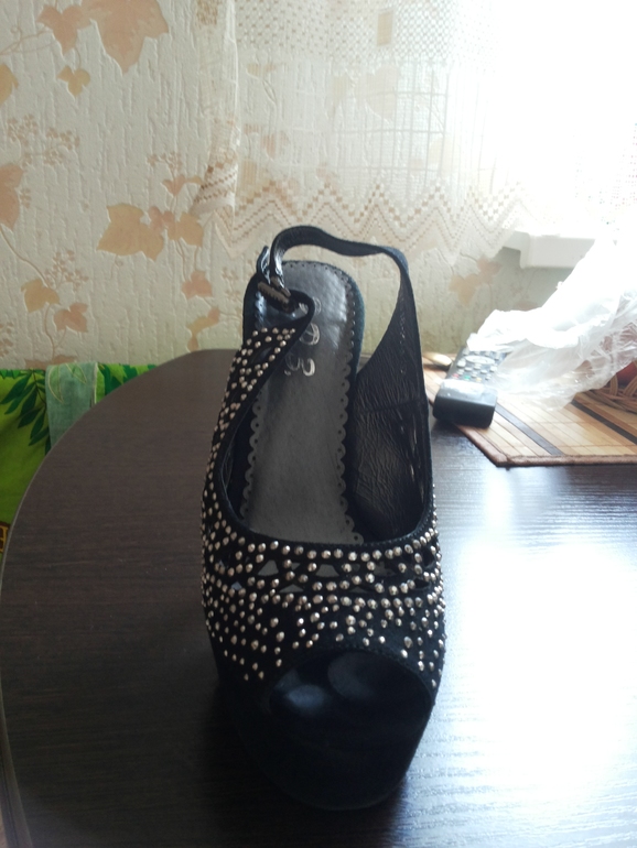 Продам туфли 36р 700(почта)