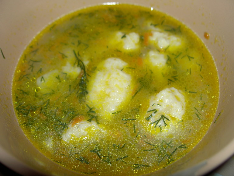 Суп с сырными клецками