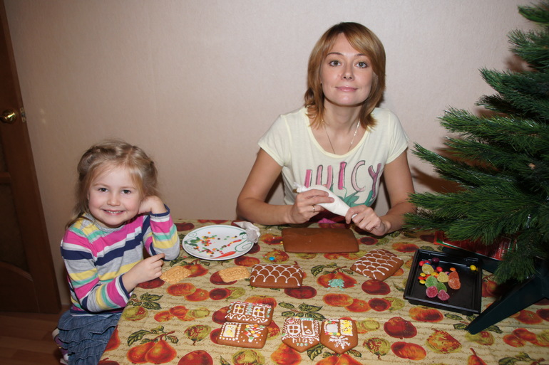 Наш первый пряничный домик!