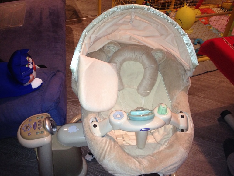 Продам шезлонг Graco Sweetpeace