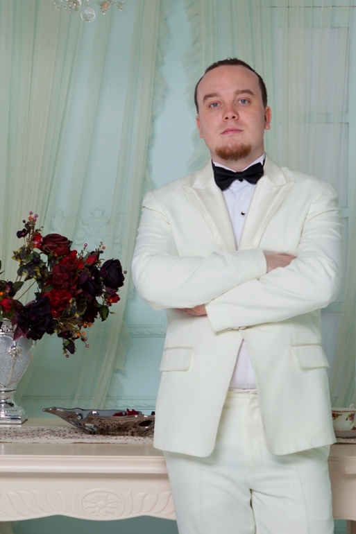 а между тем..
