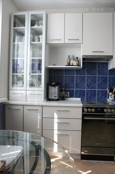 Белая кухня 8,8 м кВ