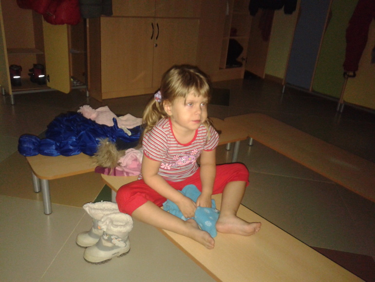 С таким настроением мы приходим в сад))))