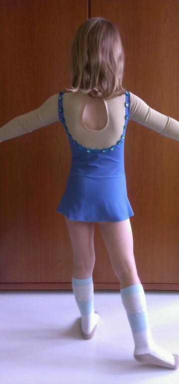 платье и тренировочный костюм для ФК