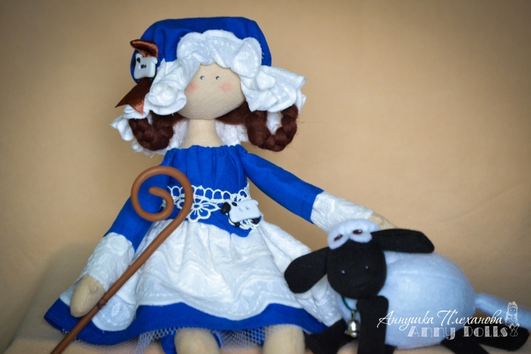 Пастушка Мэгги и овечка Молли