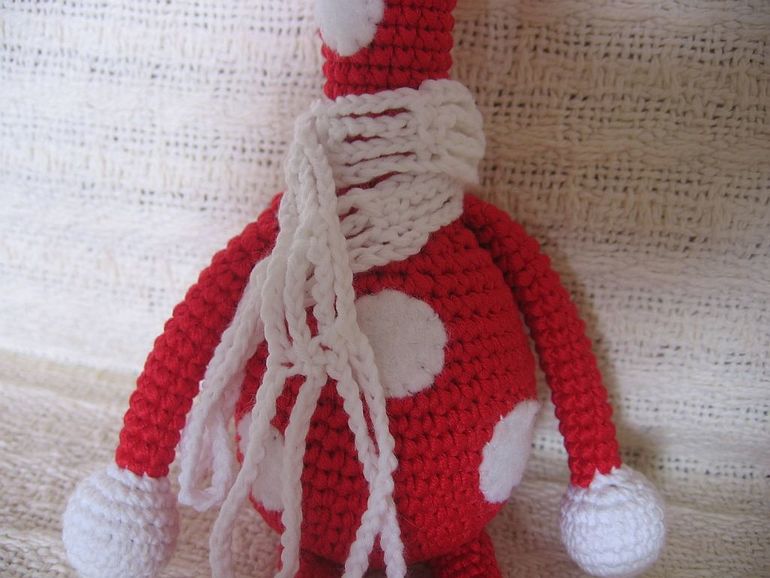 Красный жирафик