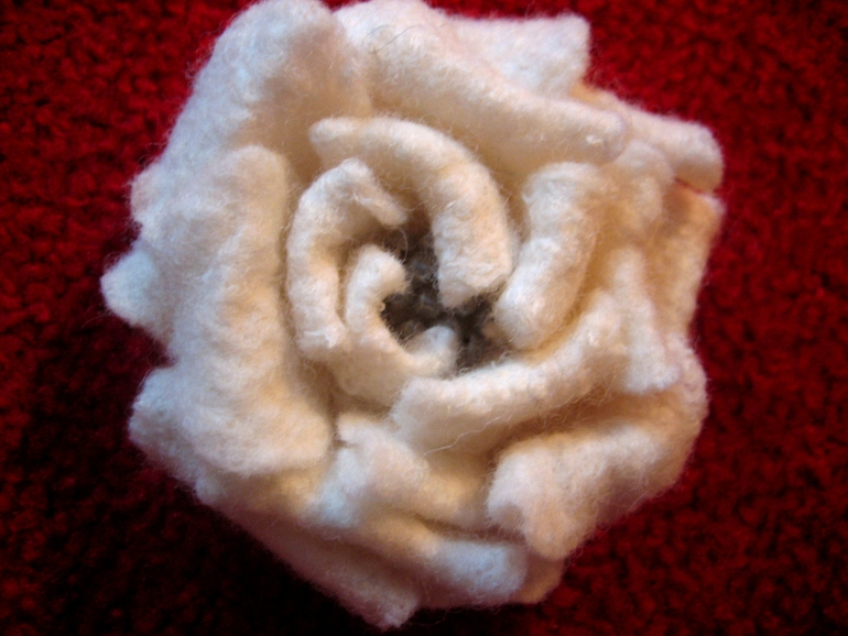 БРОШКА И ПОВЯЗКА-ПОЯС РОЗОЧКИ:)