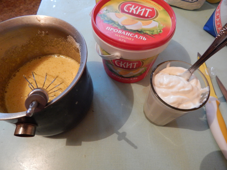 манник с майонезом.