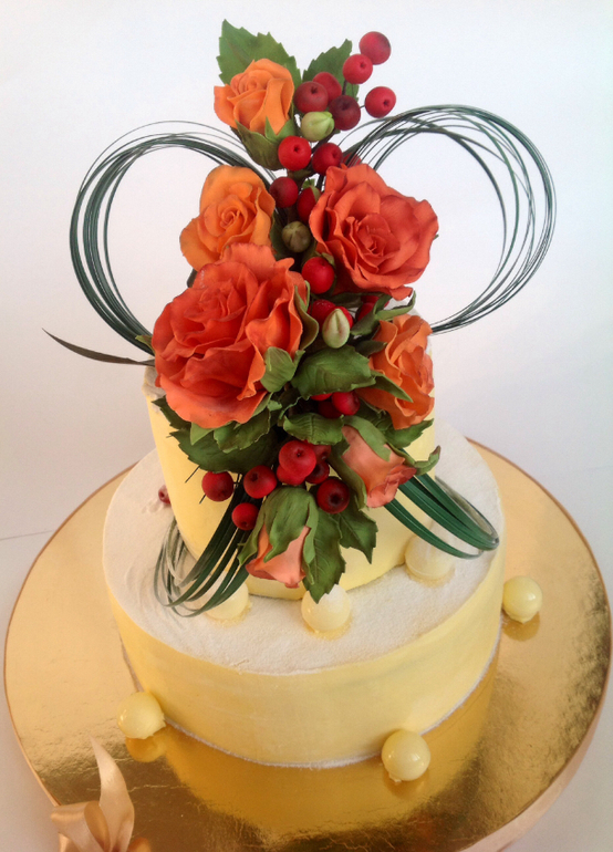 Свадебный ,рыженький)))