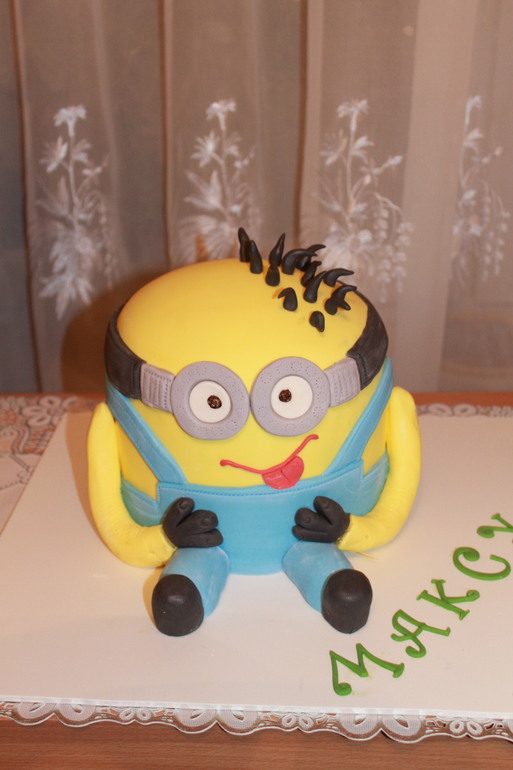 Тортик " МИНЬОНЧИК"