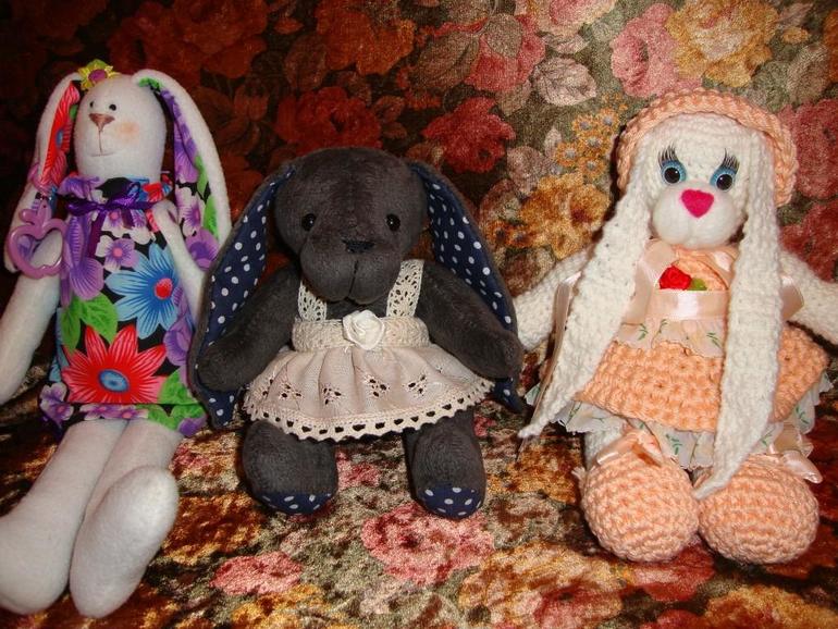 Три зайчишки сели в ряд....