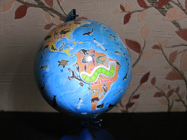 Глобус для первого знакомства с миром