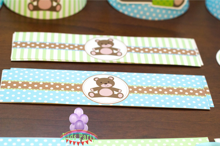 День рождения с коричневым медвежонком