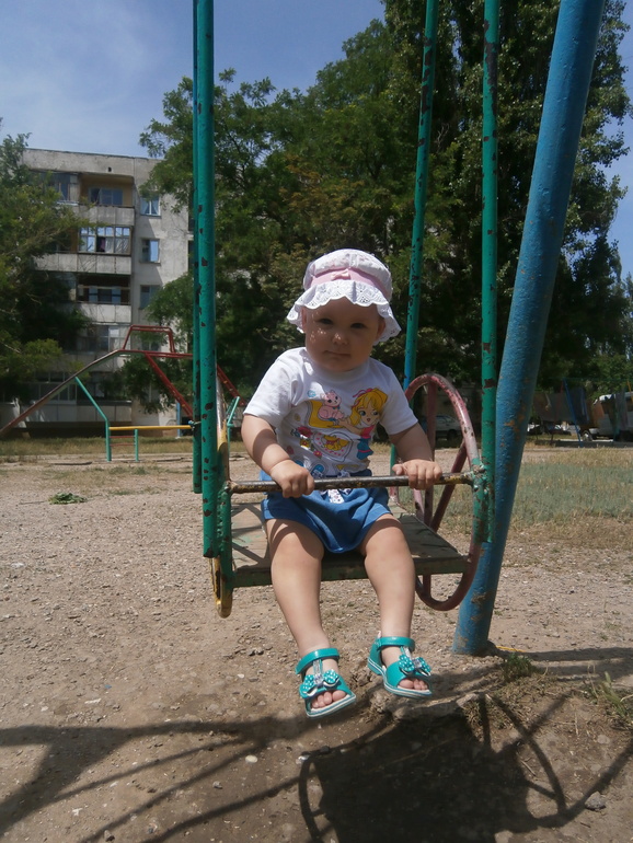 немного о нас)