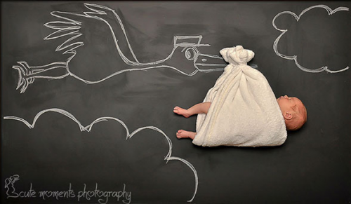 Очередная оригинальная идея для фотосъемки спящего малыша :)