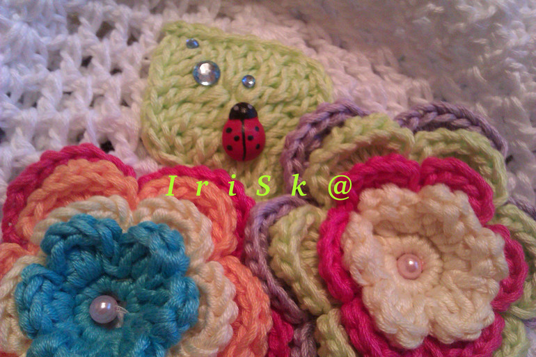 Еще одна шапочка...