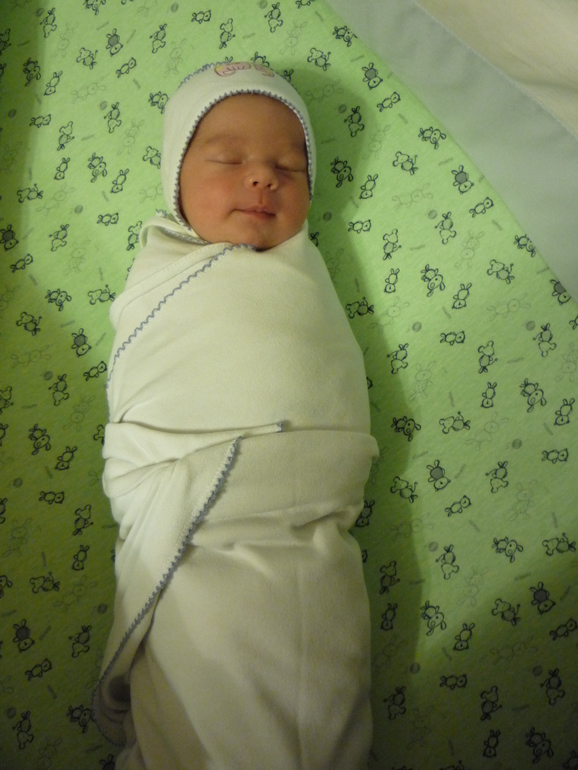 Первый Месяц