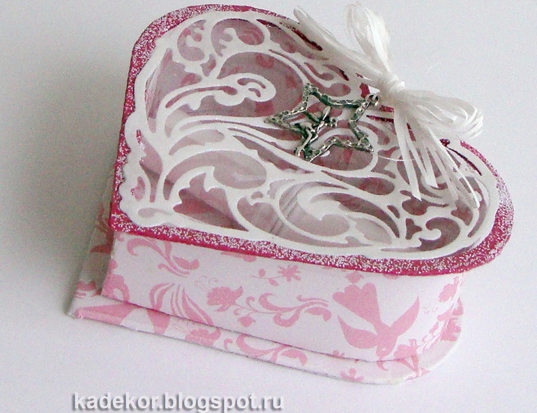 Конфетный букет в форме сердца