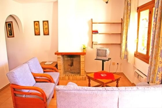 Дом отдыха с общим бассейном на 4 человекa в Кальпе, нa Коста Бланкe, в Испании.