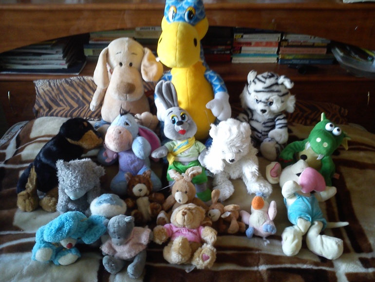 Девочки,есть большой мешок мягких игрушек