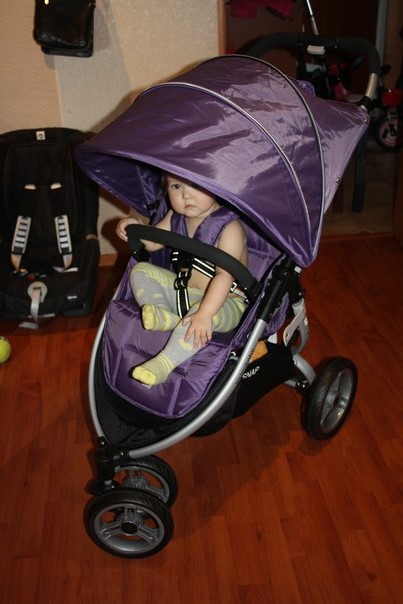 Купили коляску VALCO BABY SNAP