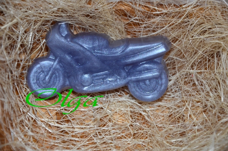 На весенний праздник.