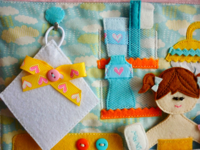 Кукольный домик-сумочка.