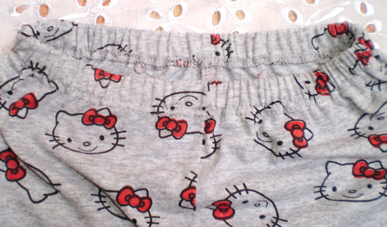 Пижамка Kitty.