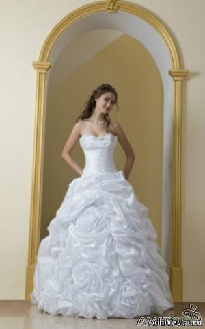 Продам Очень красивое свадебное платье+ туфли+ украшение