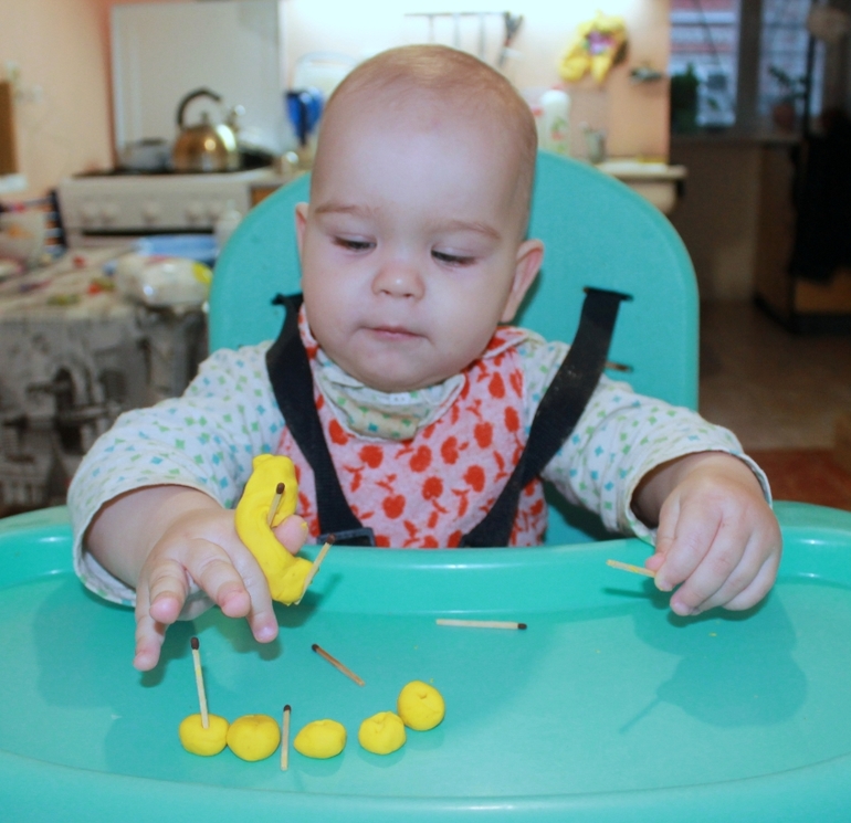 Игралки-самоделки наши.