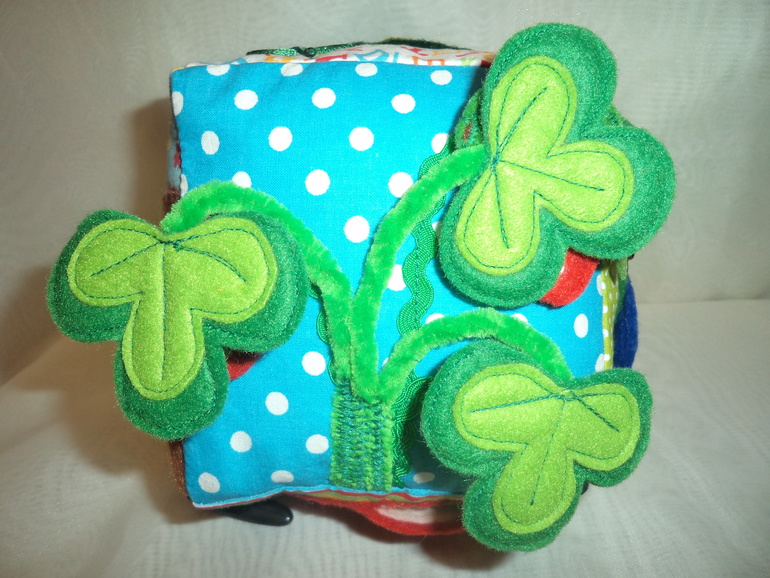 Развивающий кубик