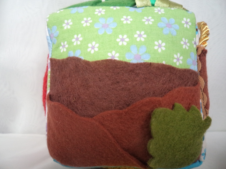 Развивающий кубик для деток после годика