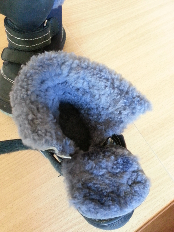 Ботинки зимние на цигейке! Размер 24! Цена 700р+доставка! Состояние отличное!