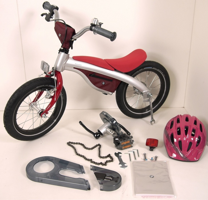 Крутецкий BMW KIDSBIKE - беговел + педали, красный и оранжевый