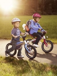 Крутецкий BMW KIDSBIKE - беговел + педали, красный и оранжевый