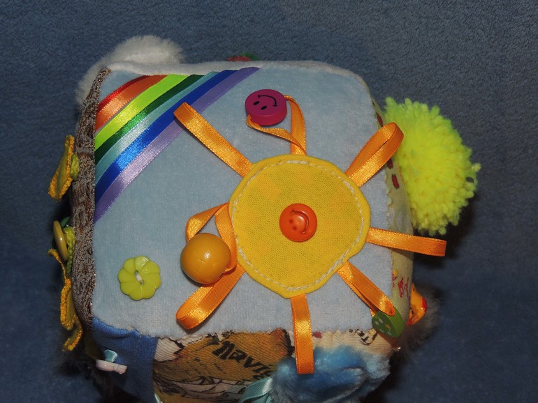 Вот... Кубик смастерили... Оцените, плиз...)))