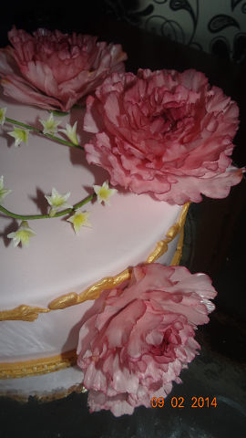 с пионами для замечательной женщины