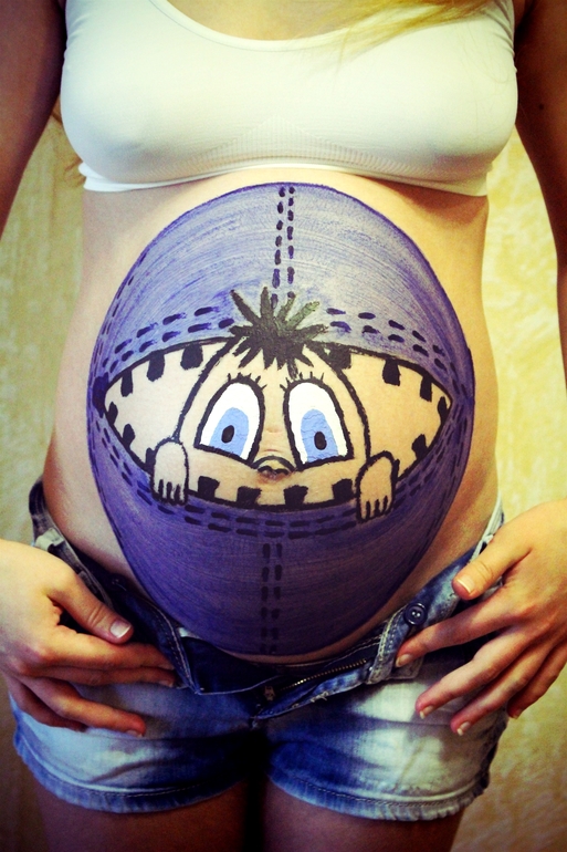 Пузо-рисунок(фото)