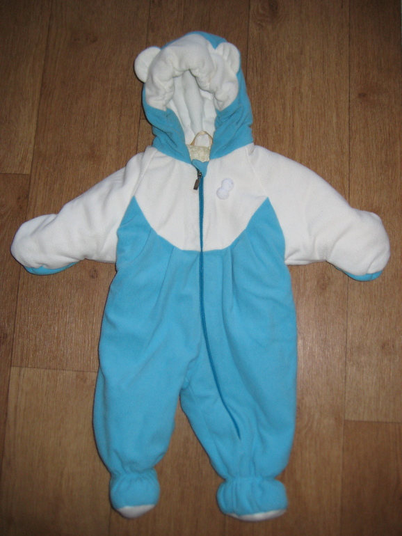 Утепленный флисовый комбинезон. 500 руб.