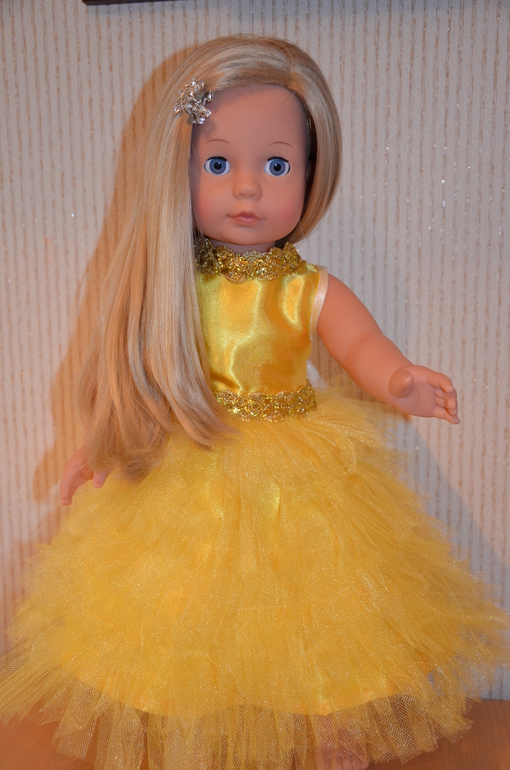 Нарядные платья для куклы