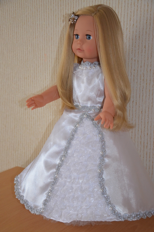 Нарядные платья для кукол