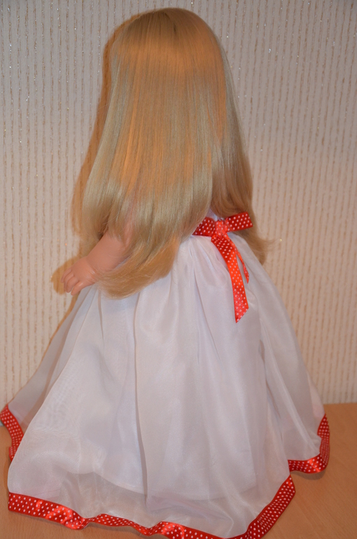 Нарядные платья для кукол