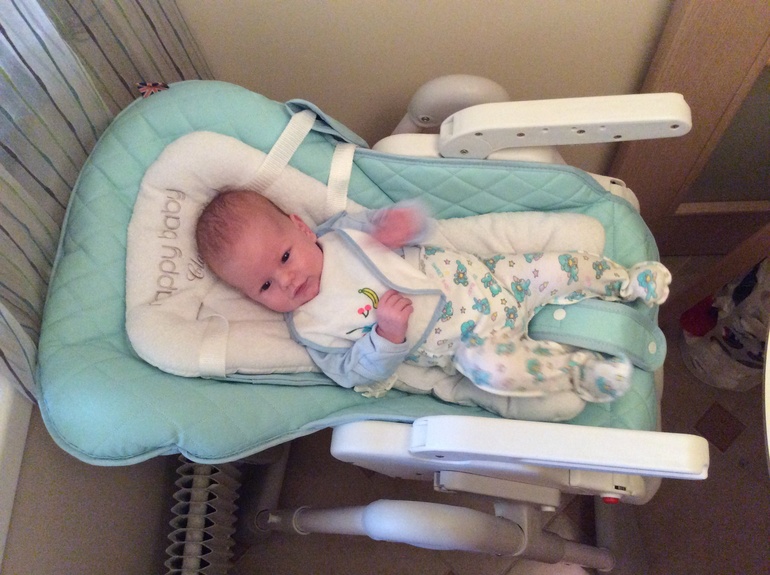 Стульчик для кормления Happy Baby William