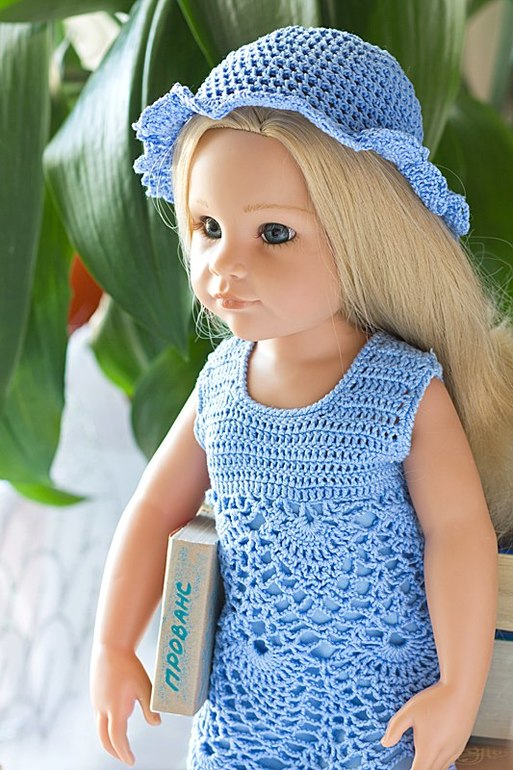 Куколка в голубом