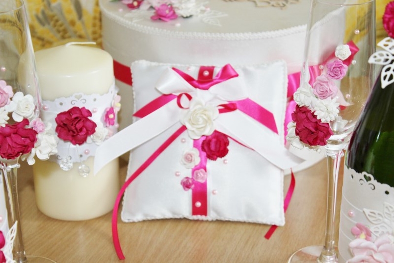 оформление свадебных аксессуаров