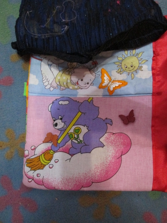 Развивающая книжечка для Дашки.