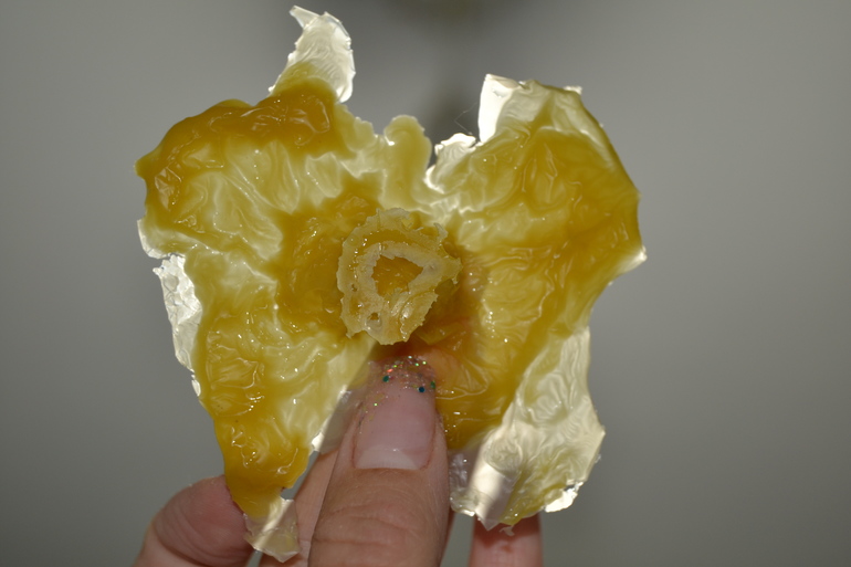 Гадание на восковой свече.