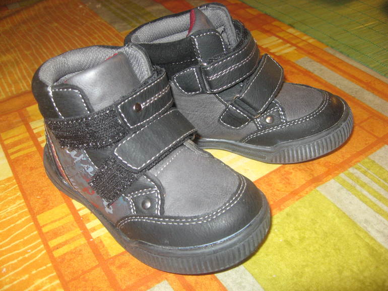 Кроксы размер 26 и демисезон. ботинки 26 р.