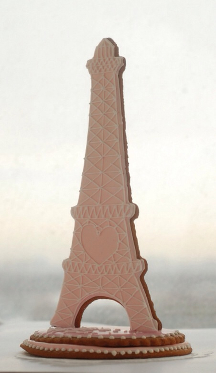 Повеяло Парижем...