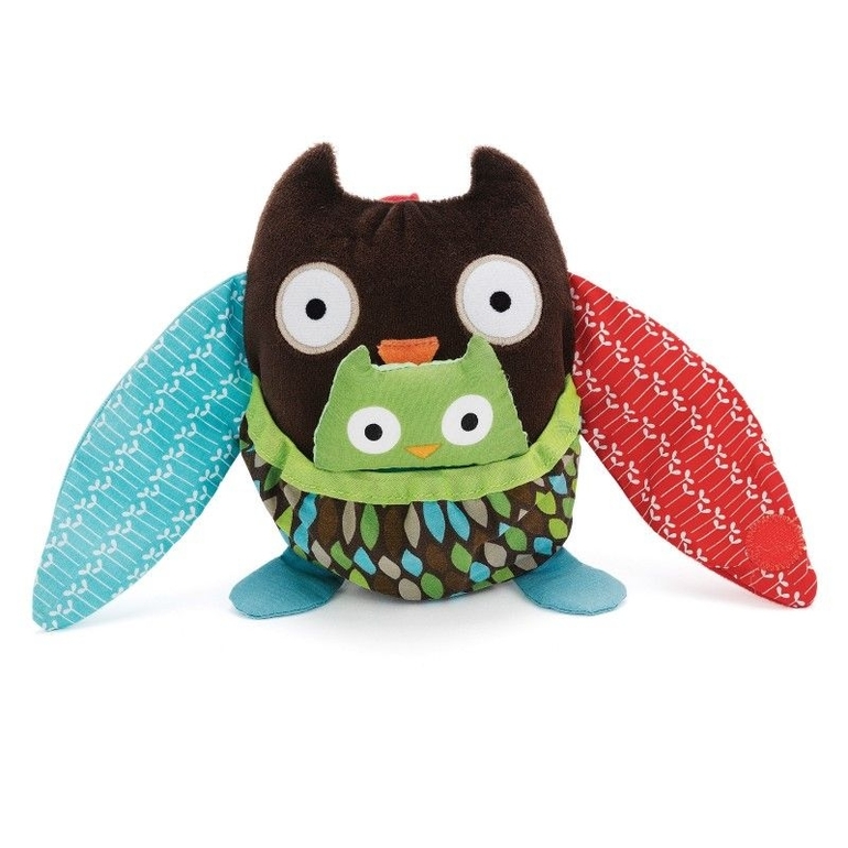 Набор игрушек в корзине